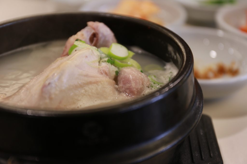 traditional-korean-food-to-try-while-in-seoul-tiptoeingworld