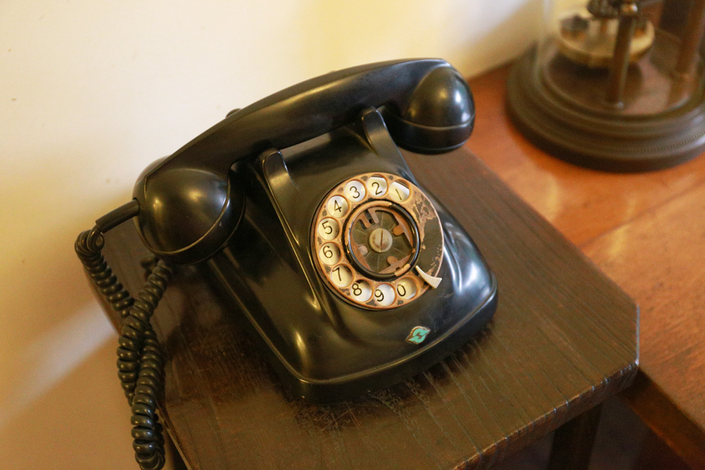 Vintage-Telephone
