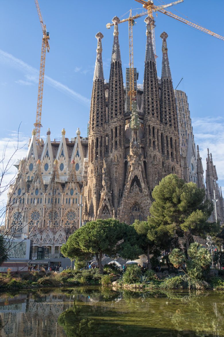 Sagrada Familia The Icon of Barcelona | TiptoeingWorld