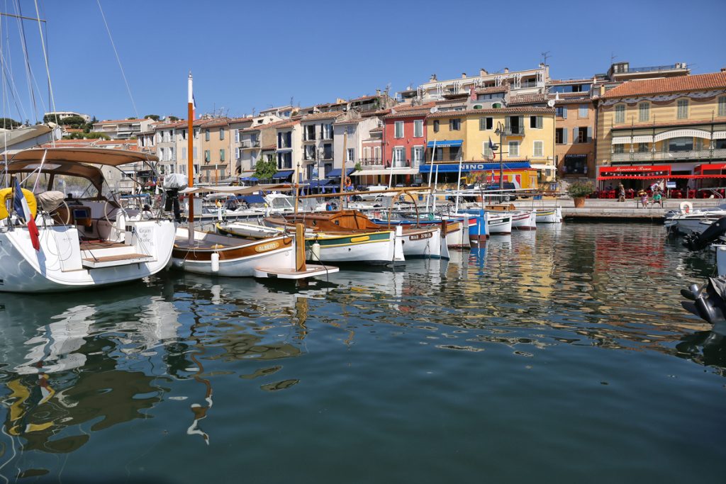 5 Top Things to Do in Cassis in A Day | TiptoeingWorld